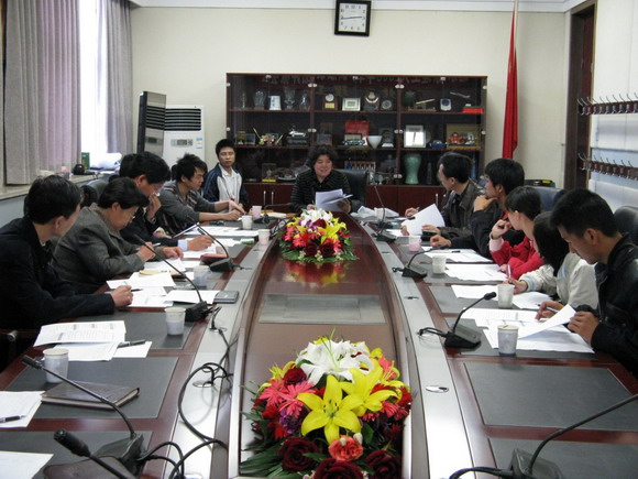 我校召开2008年国防教育军训服装评标会，提升管理精细化水准